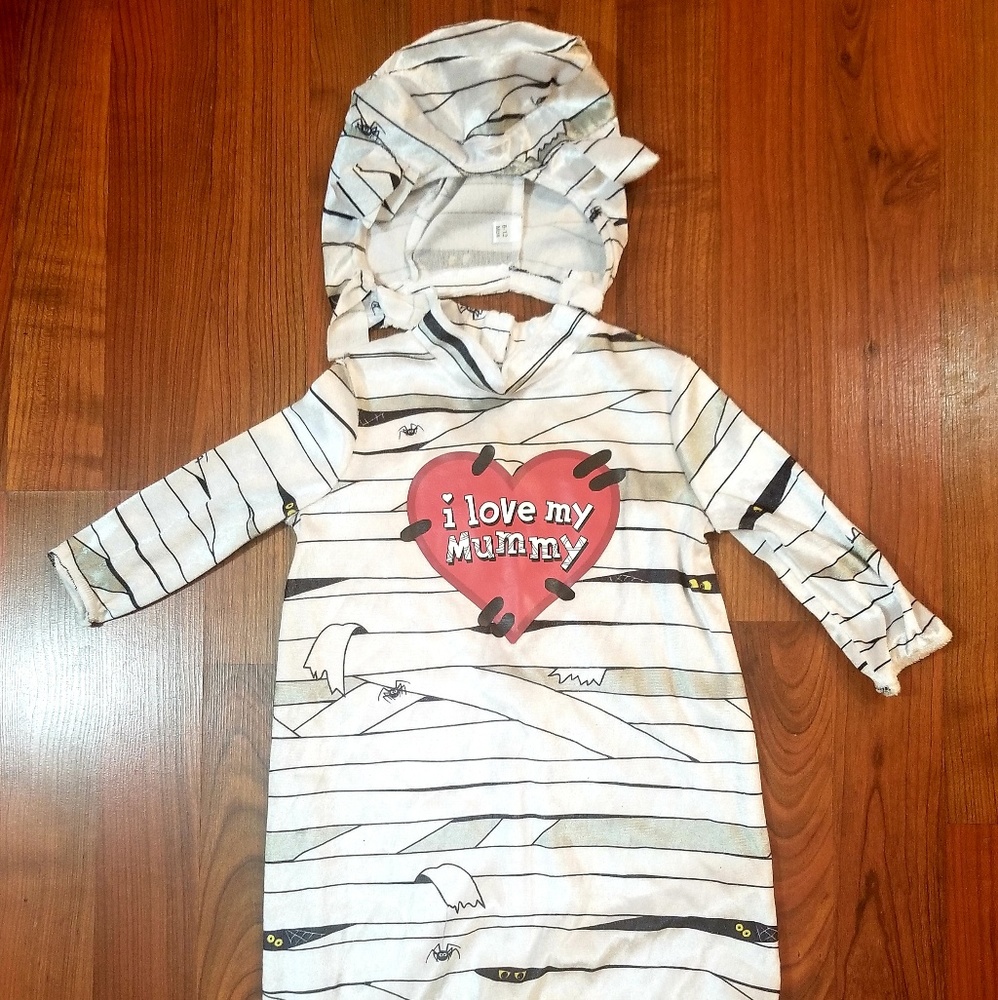 'I love my mummy' Halloween costume